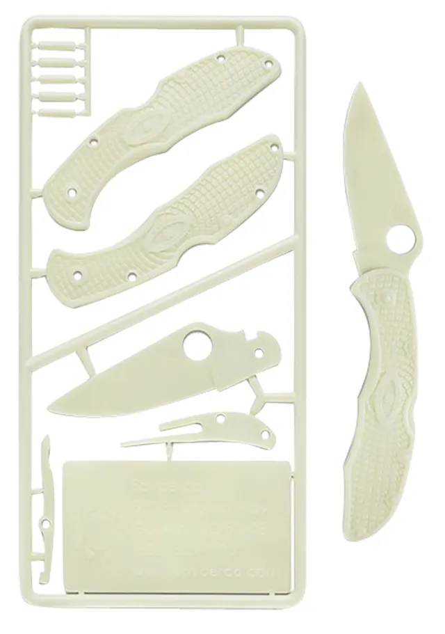 Spyderco PLKIT1 Delica 4 Glow-In-The-Dark Plastic Kit for Kids 7+