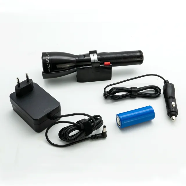Maglite ML150LRS LiFePO4 Battery Flashlight w/ Charging Cradle 230V - Maglite