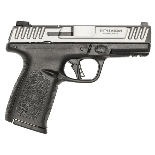 USED Smith & Wesson SD40 2.0 Handgun .40 S&W 14rd Magazine 4 Barrel 2-Tone Black and Silver No Thumb Safety