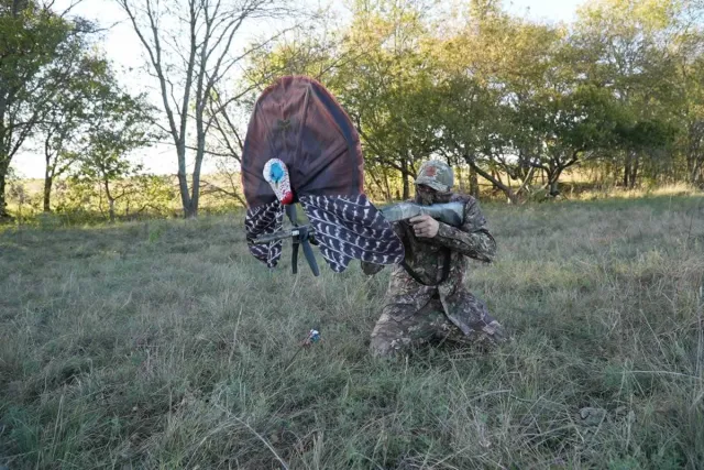 Mojo Outdoors Scoot-N-Shoot Gunner HW2524 Turkey Decoy Mount - View 2