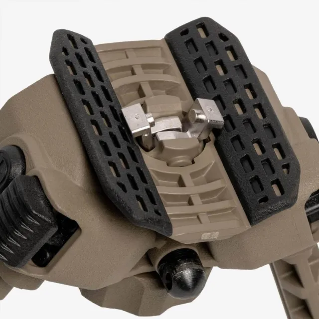 Magpul MAG1174-FDE MOE Bipod FDE for Uncle Mikes Stud - View 2
