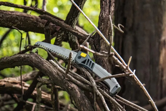 Hawk HWK-WSAW Wood Saw 8.25in Closed, 7in SK5 Blade, Titanium Nitride, TPR Grip - View 2
