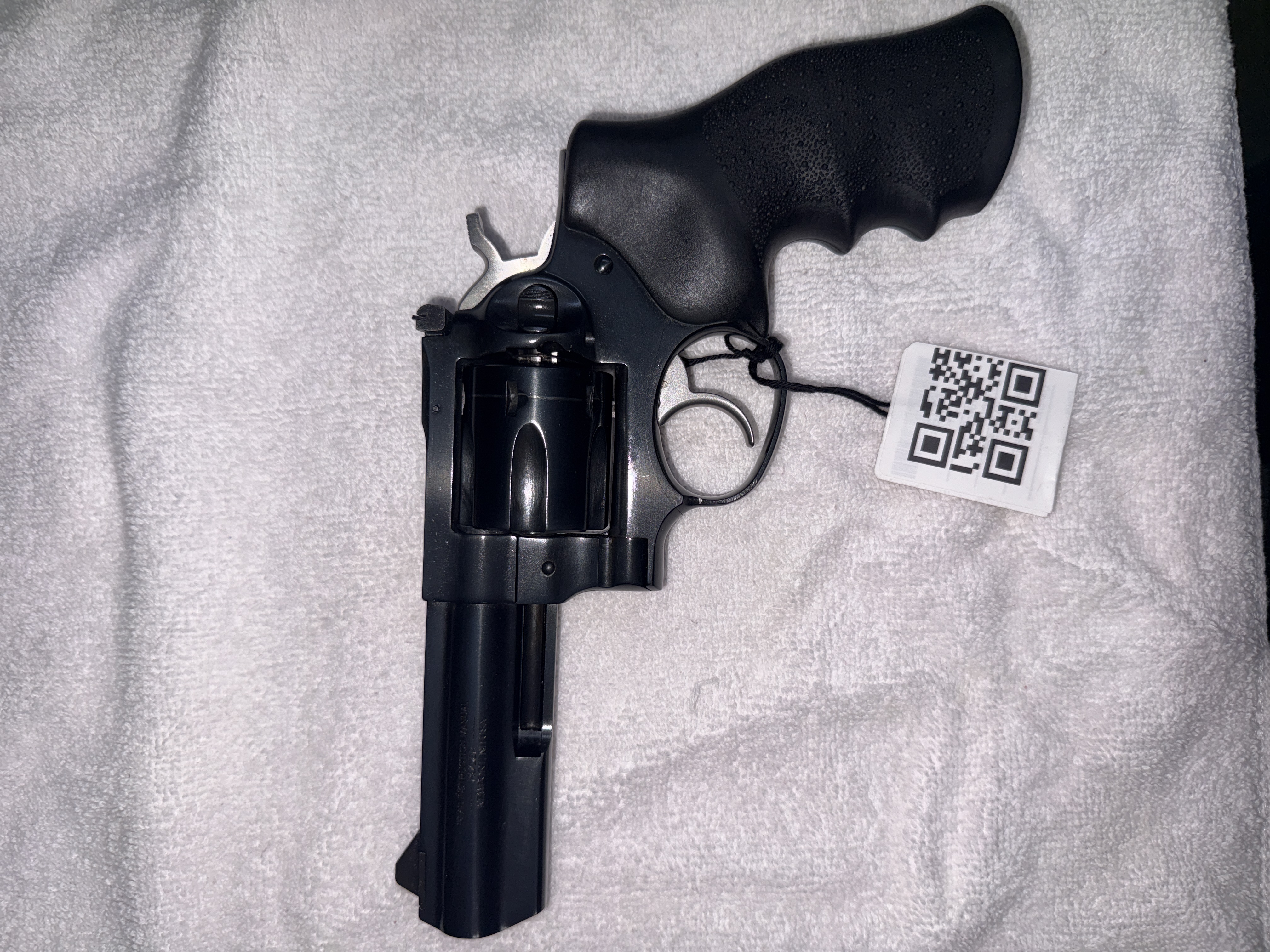 Pre-Owned Ruger GP100 .357 Magnum 4.2" Blued Revolver - Model 1702 - View 2