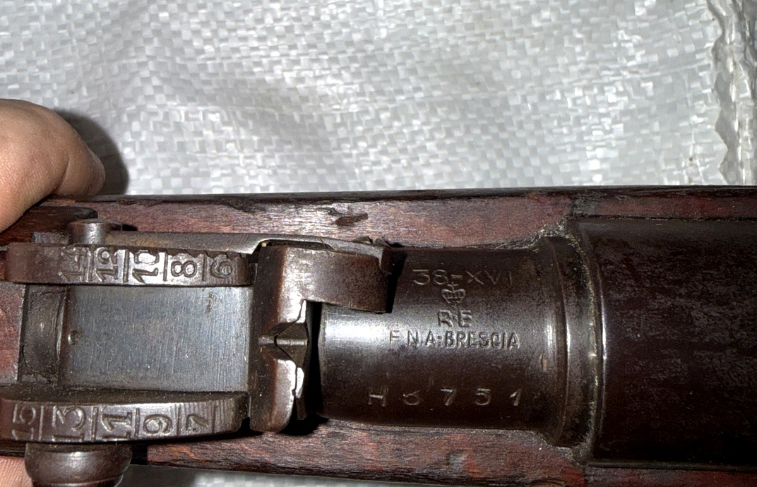 1938 F.N.A. Brescia Carcano M91 Cavalry Carbine 6.5x52mm with Folding Bayonet - View 9